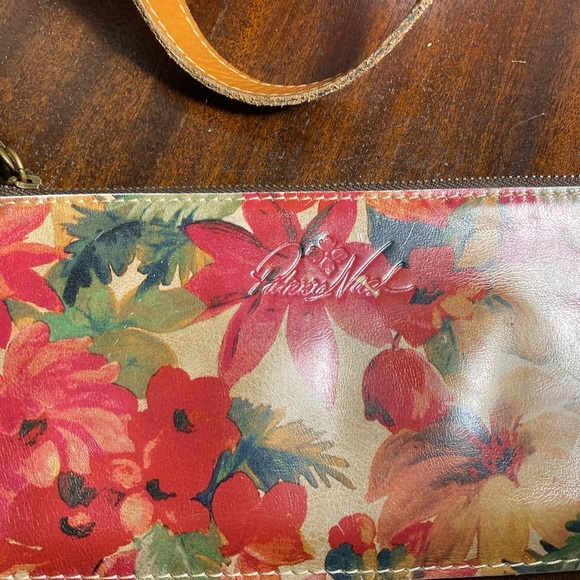 Patricia Nash Colorful Floral Tote and wristlet set - Picture 4 of 16